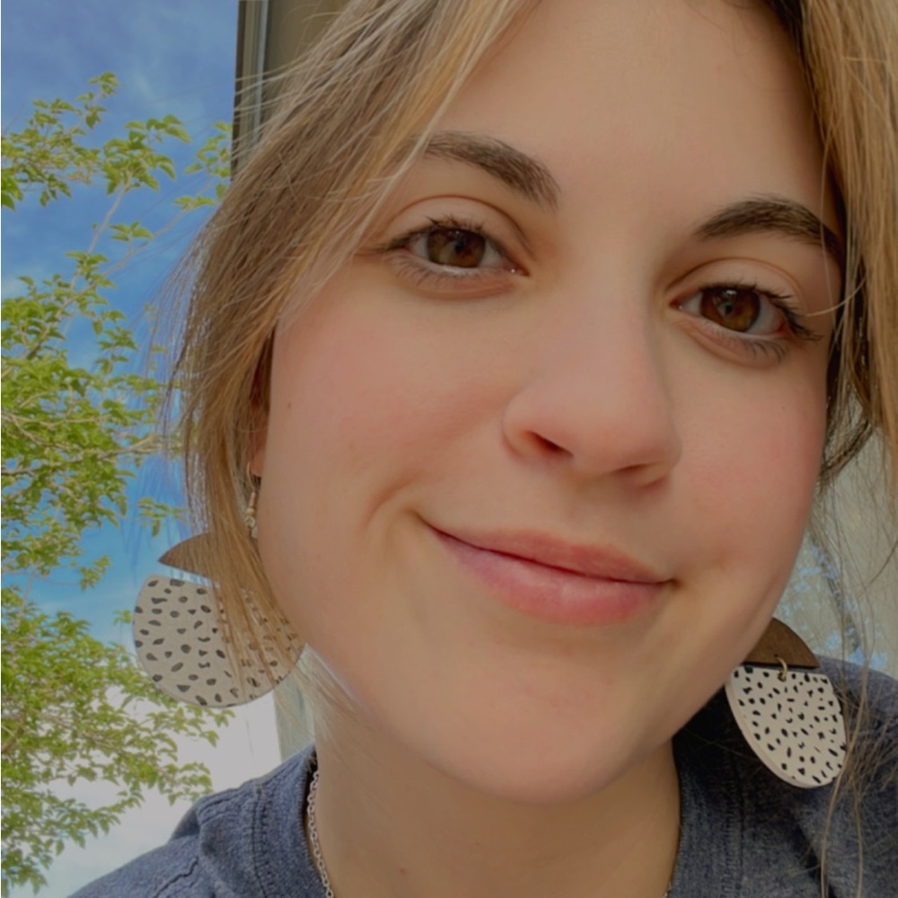 Meet your Posher, Rebecca